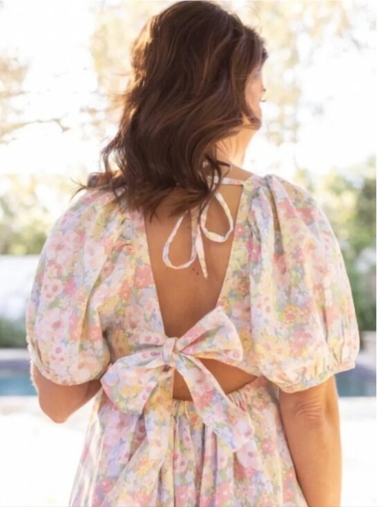 Jillian Harris Dresses & Skirts - Jillian Harris Floral Puff Sleeve Dress